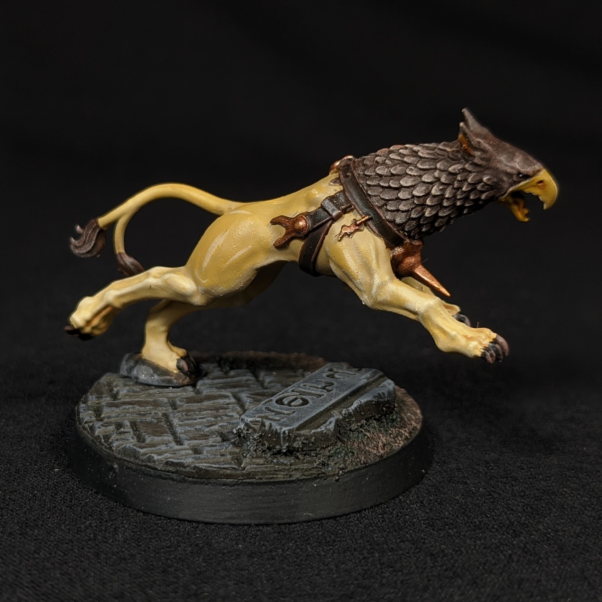 Gryph-hound (Ochre)