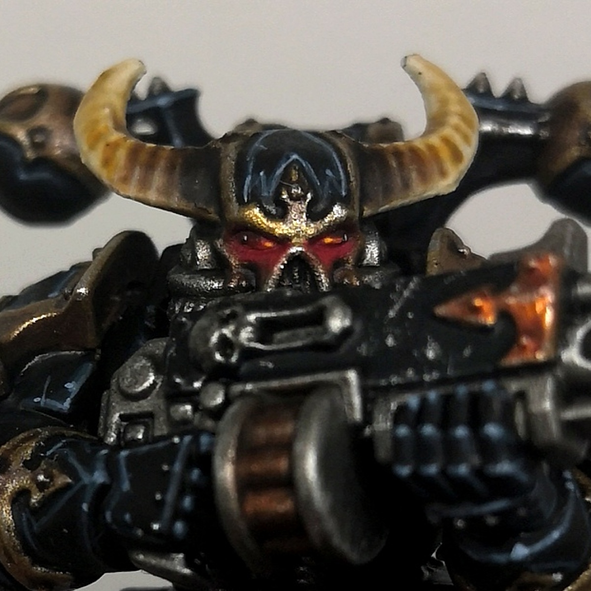 Glowing Chaos Marine Eyes